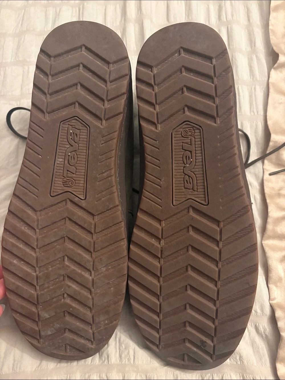 Teva suede chukka